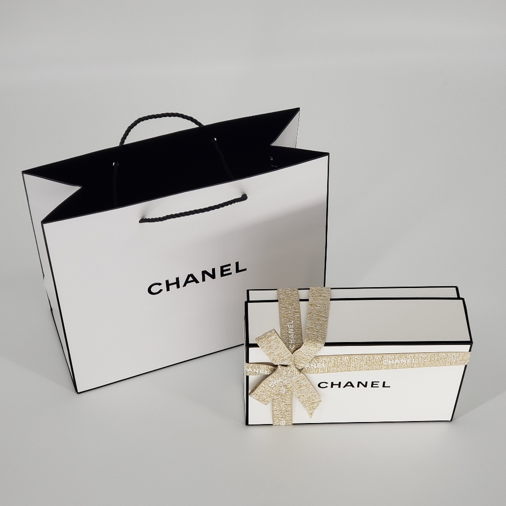 CHANEL Gift Box Bag Ribbon - Picture 2 of 12